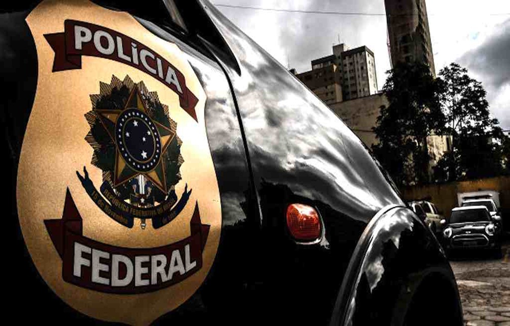 Ir para  <p>A Pol&iacute;cia Federal (PF) deflagrou na manh&atilde; desta sexta-feira a opera&ccedil;&atilde;o "Carne Fraca&rdquo; com o objetivo de desarticular uma organiza&ccedil;&atilde;o criminosa que seria...